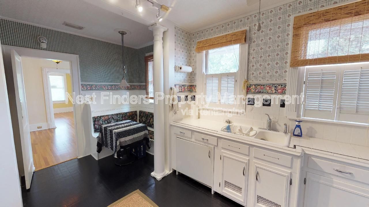 Charming Riverside Upstairs Unit Just Steps from Five Points! property image