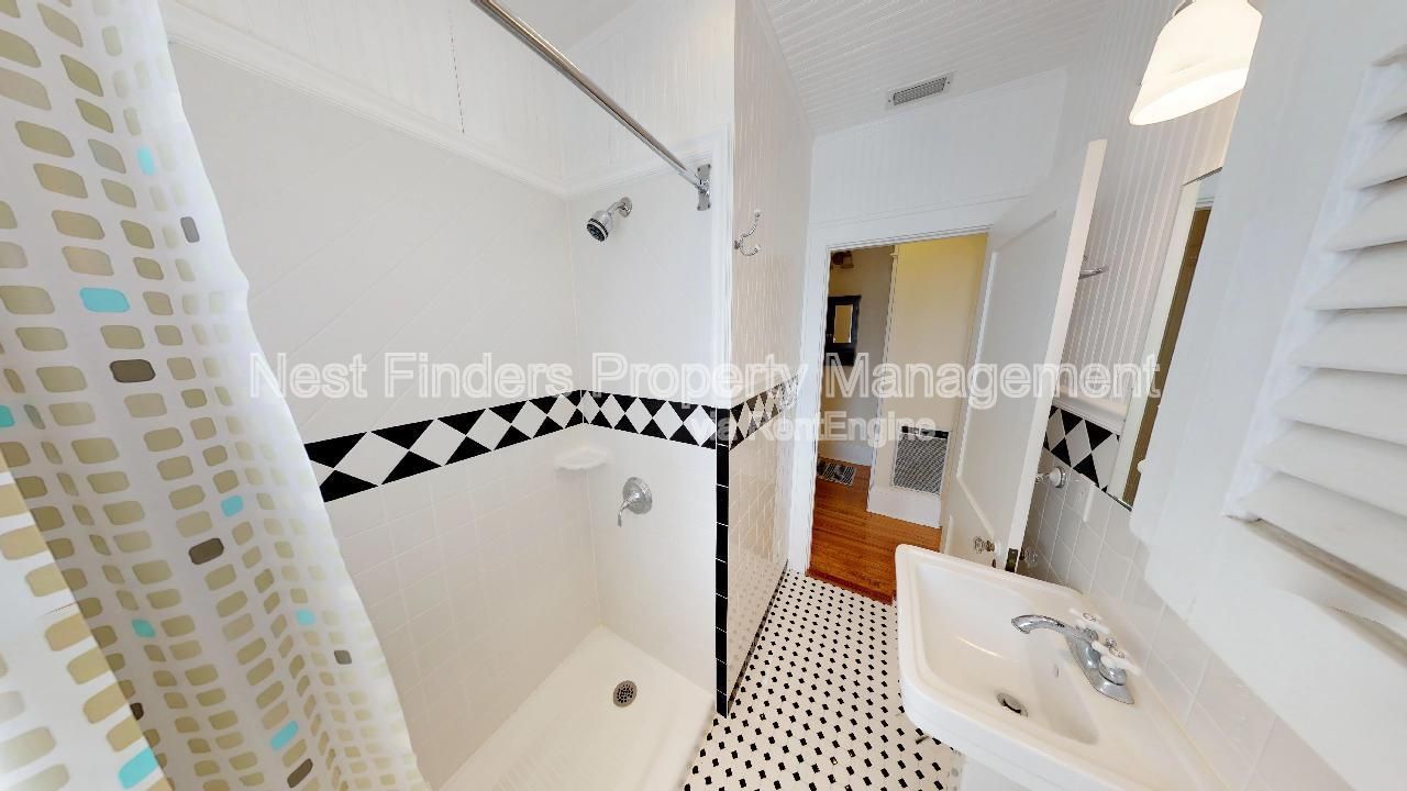 Charming Riverside Upstairs Unit Just Steps from Five Points! property image