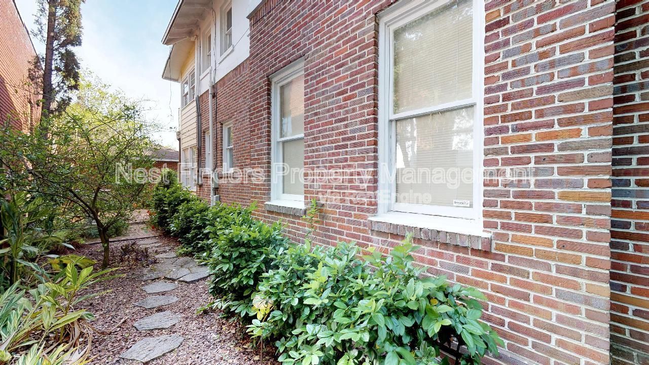 Charming Riverside Upstairs Unit Just Steps from Five Points! property image