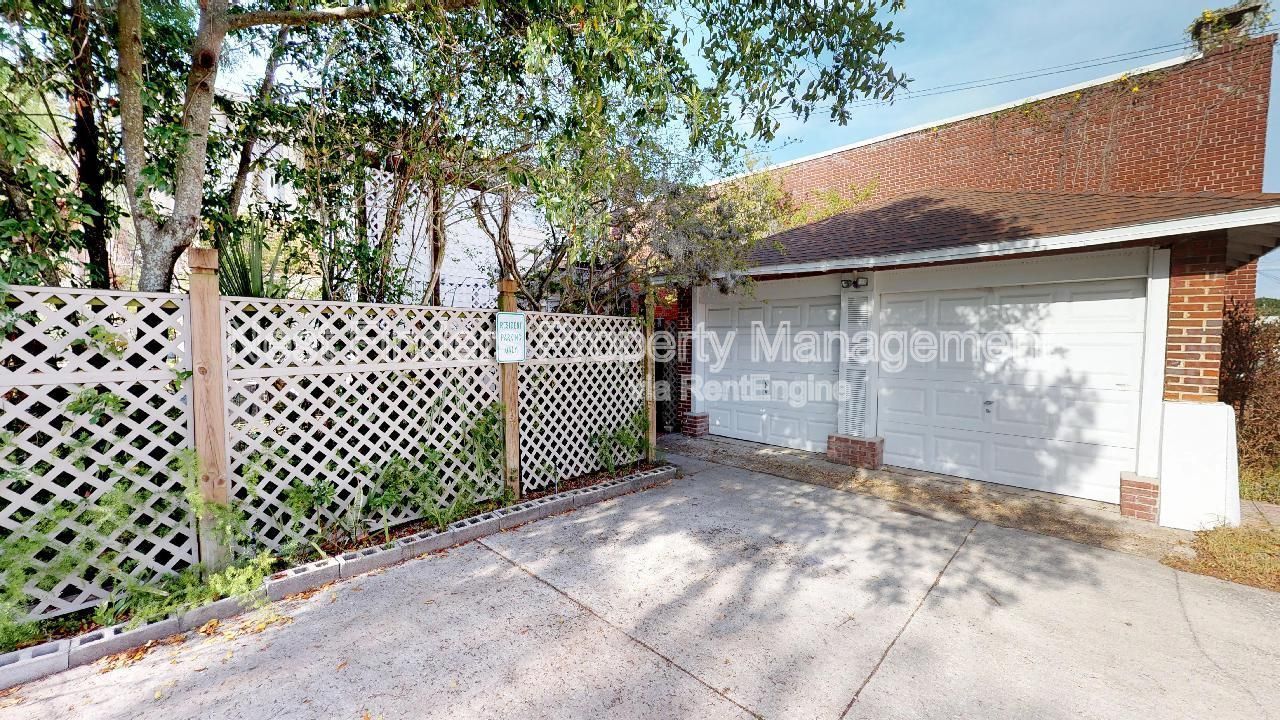 Charming Riverside Upstairs Unit Just Steps from Five Points! property image