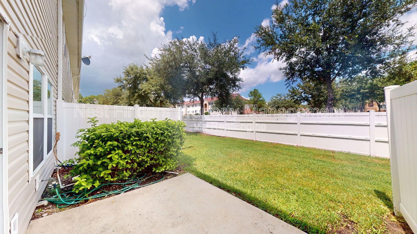 Charming 2 bedroom, 2.5 bathroom townhome for rent in Biscayne Bay. property image