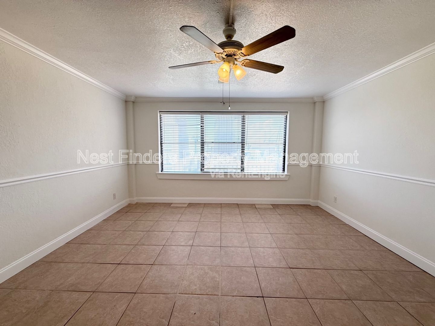 Discover urban living at its finest with this spacious studio apartment in the heart of downtown Jacksonville! property image