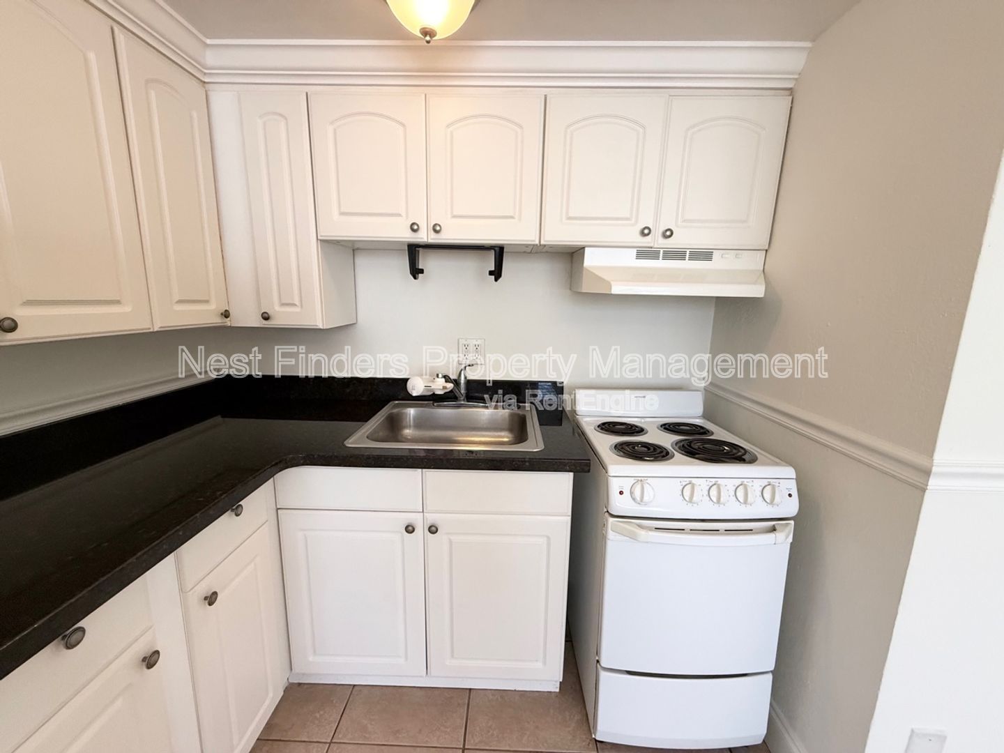 Discover urban living at its finest with this spacious studio apartment in the heart of downtown Jacksonville! property image