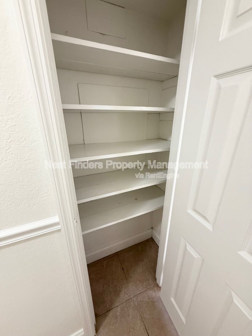 Discover urban living at its finest with this spacious studio apartment in the heart of downtown Jacksonville! property image