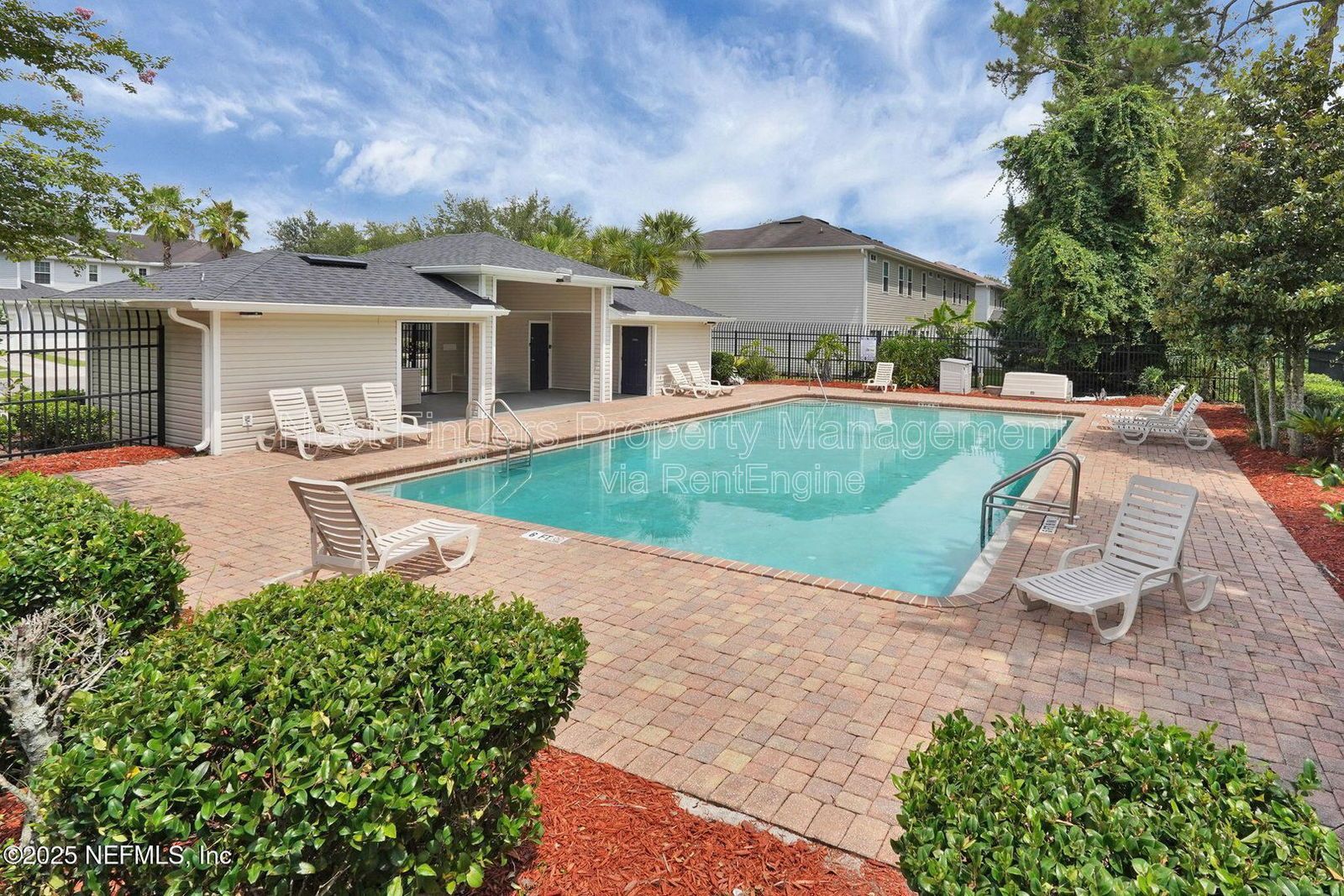 Charming 2 bedroom, 2.5 bathroom townhome for rent in Biscayne Bay. property image