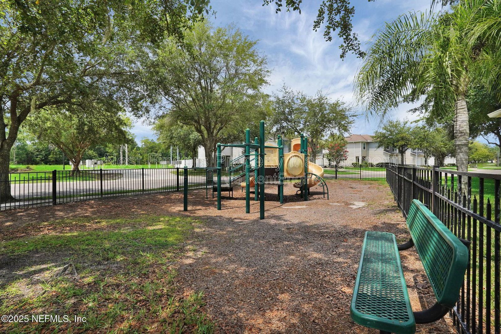 Charming 2 bedroom, 2.5 bathroom townhome for rent in Biscayne Bay. property image