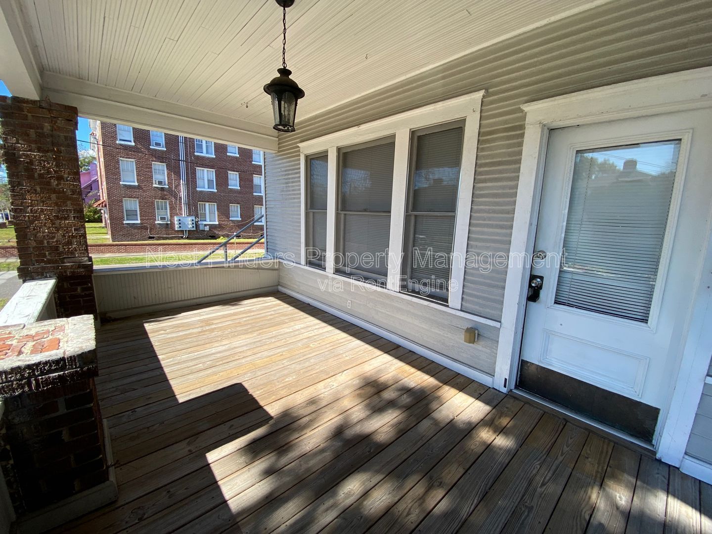 Nice 2 bedroom, 1 bathroom unit for rent in Riverside! property image