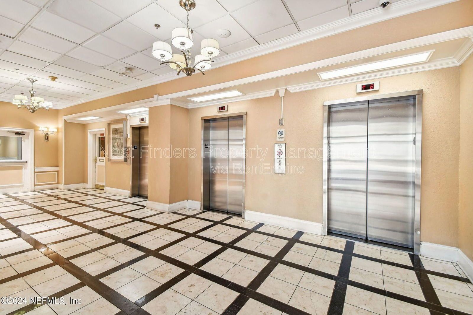 Discover urban living at its finest with this spacious studio apartment in the heart of downtown Jacksonville! property image