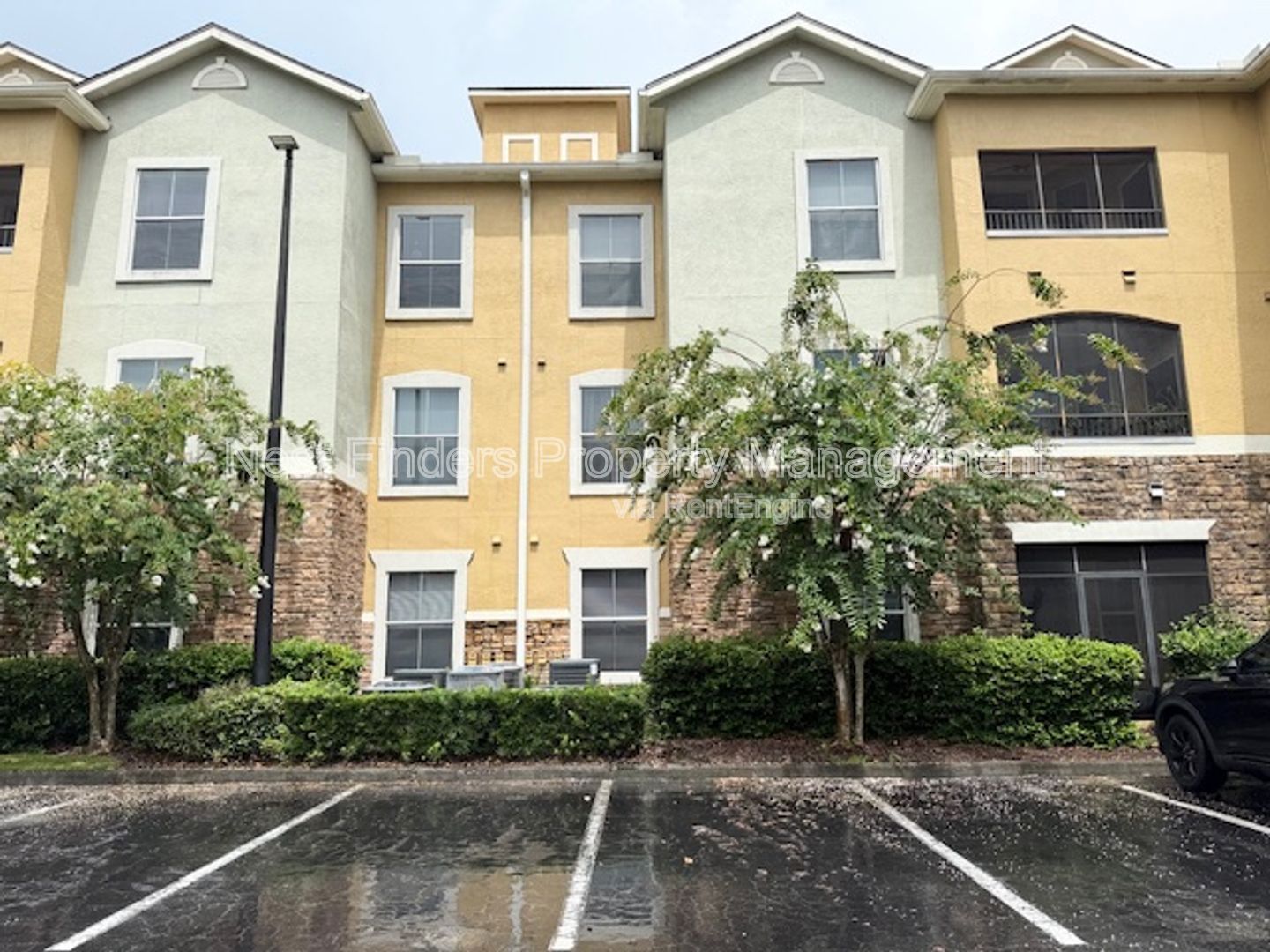 Well-maintained 2 bedroom, 2 bathroom condo offering nearly 1,000 sq. ft. of comfortable living space available now! property image