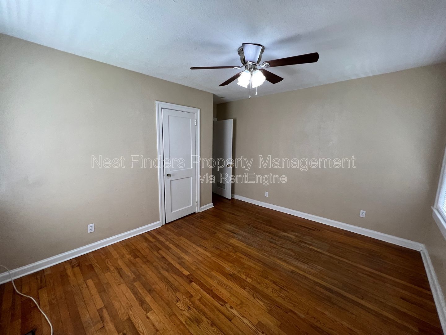 Charming 1 bedroom, 1 bathroom duplex in the historic area of Riverside! property image