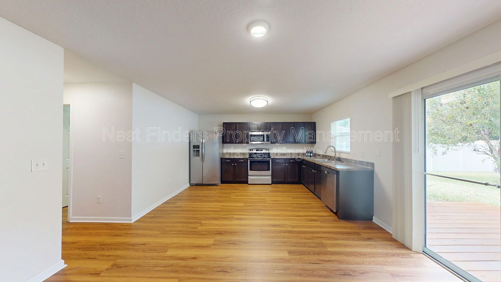 Spacious 4-Bedroom Home in Magnolia Glen! property image