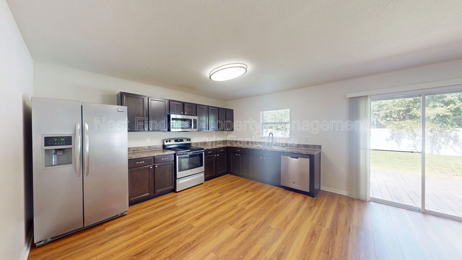 Spacious 4-Bedroom Home in Magnolia Glen! property image