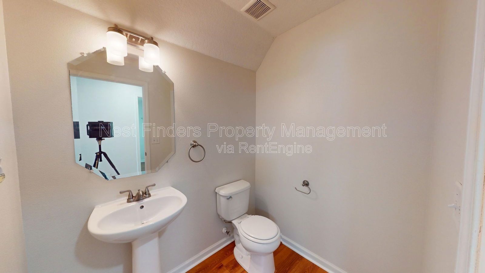 Spacious 4-Bedroom Home in Magnolia Glen! property image