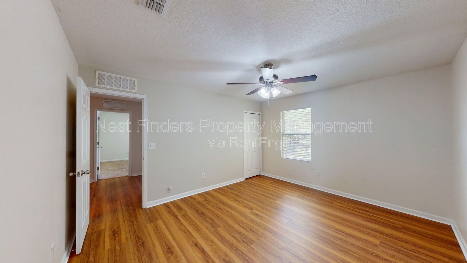 Spacious 4-Bedroom Home in Magnolia Glen! property image