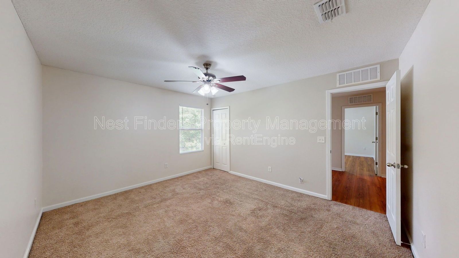 Spacious 4-Bedroom Home in Magnolia Glen! property image