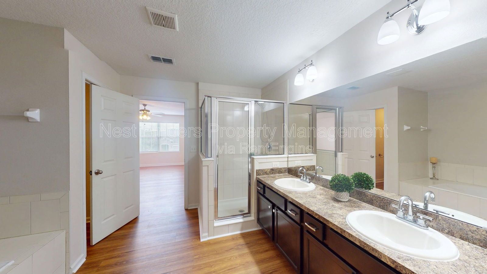 Spacious 4-Bedroom Home in Magnolia Glen! property image