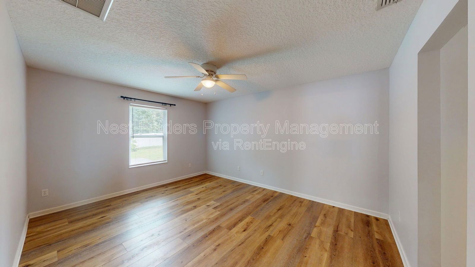 Charming 3-Bedroom Home in Greenfield Lakes! property image