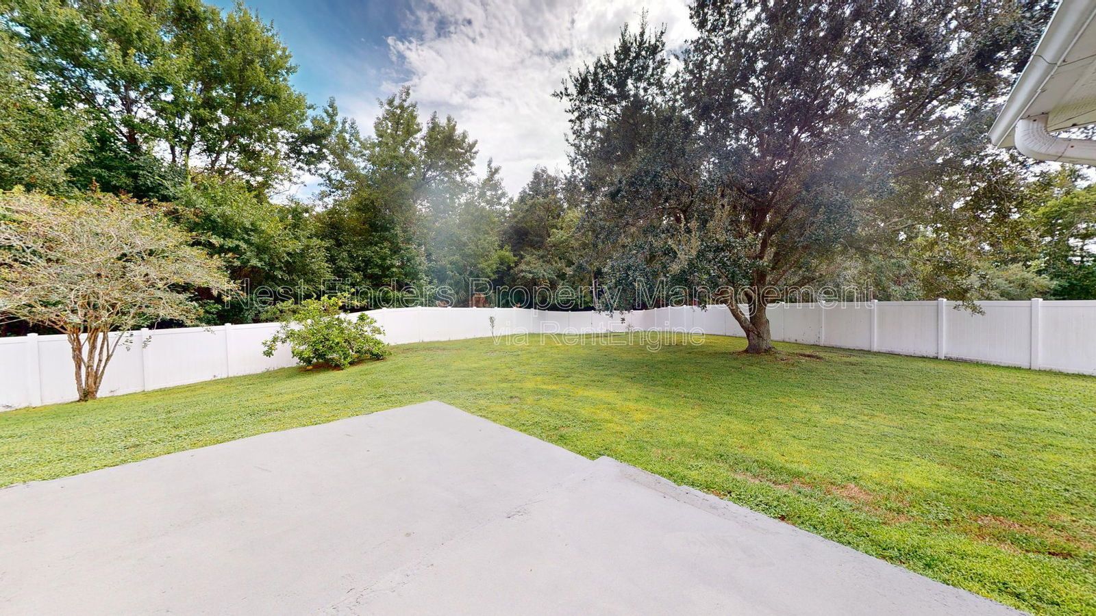 Charming 3-Bedroom Home in Greenfield Lakes! property image