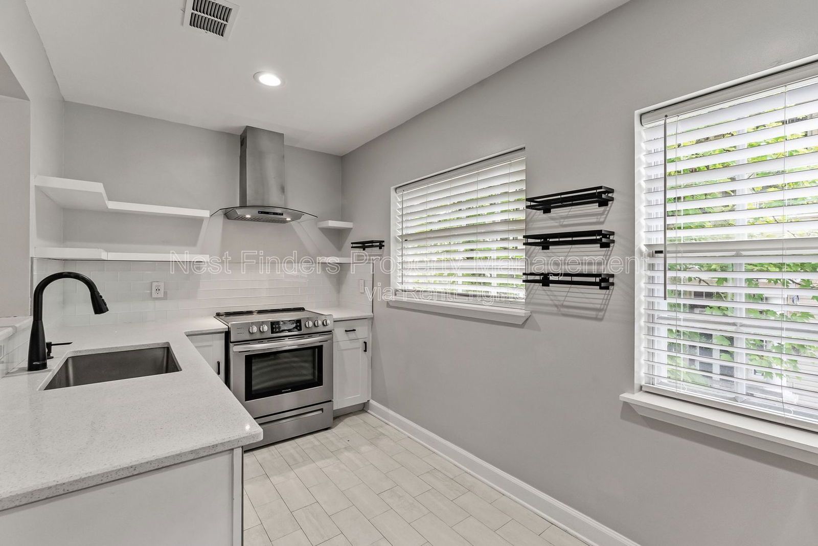 Riverside Gem for Rent – Just Steps from the St. Johns River! property image