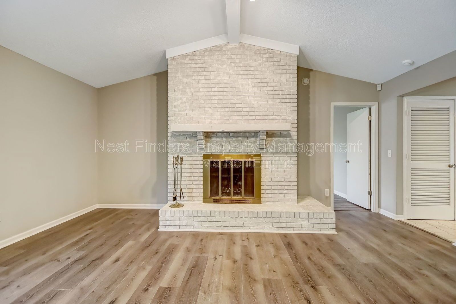 STUNNING POOL HOME for rent in the heart of Mandarin! property image