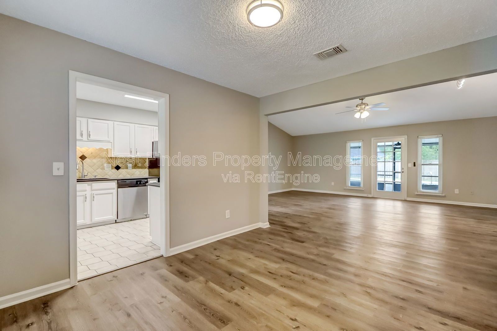 STUNNING POOL HOME for rent in the heart of Mandarin! property image