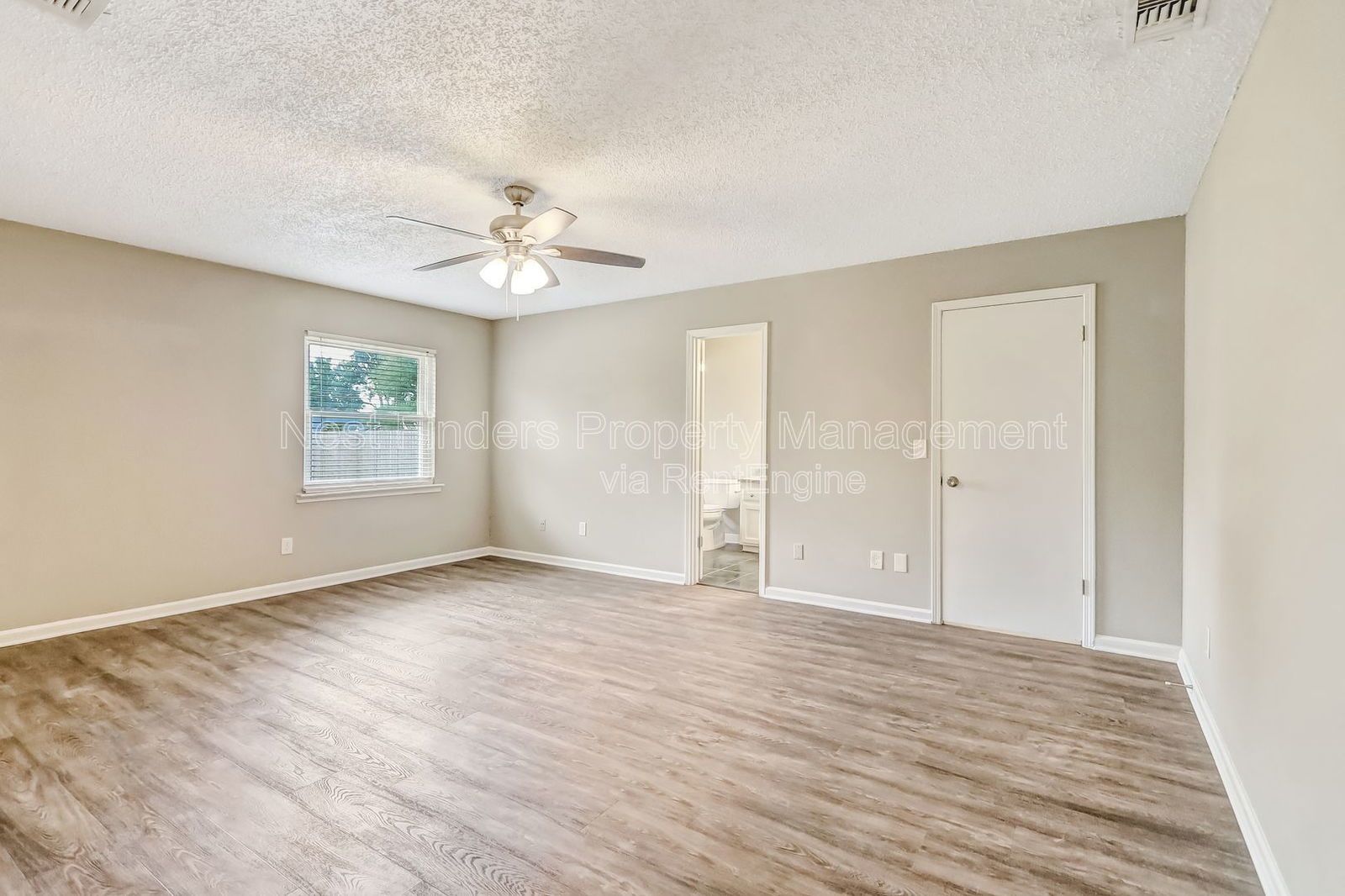 STUNNING POOL HOME for rent in the heart of Mandarin! property image