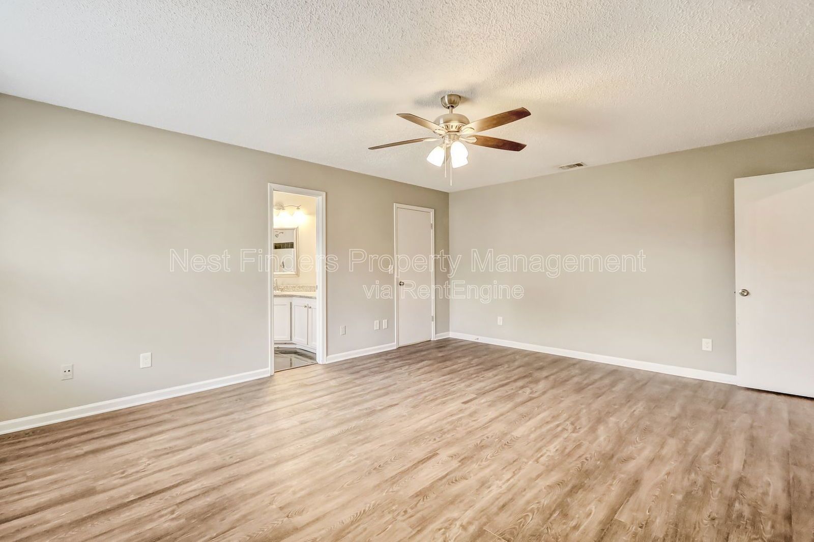 STUNNING POOL HOME for rent in the heart of Mandarin! property image