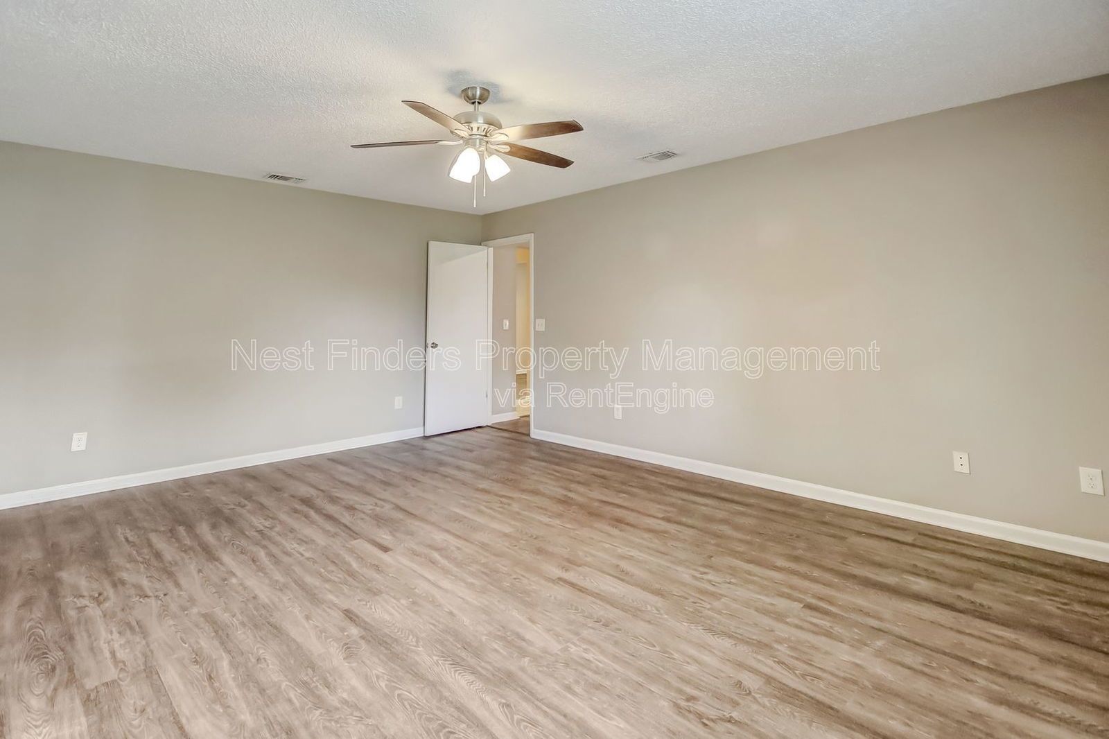 STUNNING POOL HOME for rent in the heart of Mandarin! property image