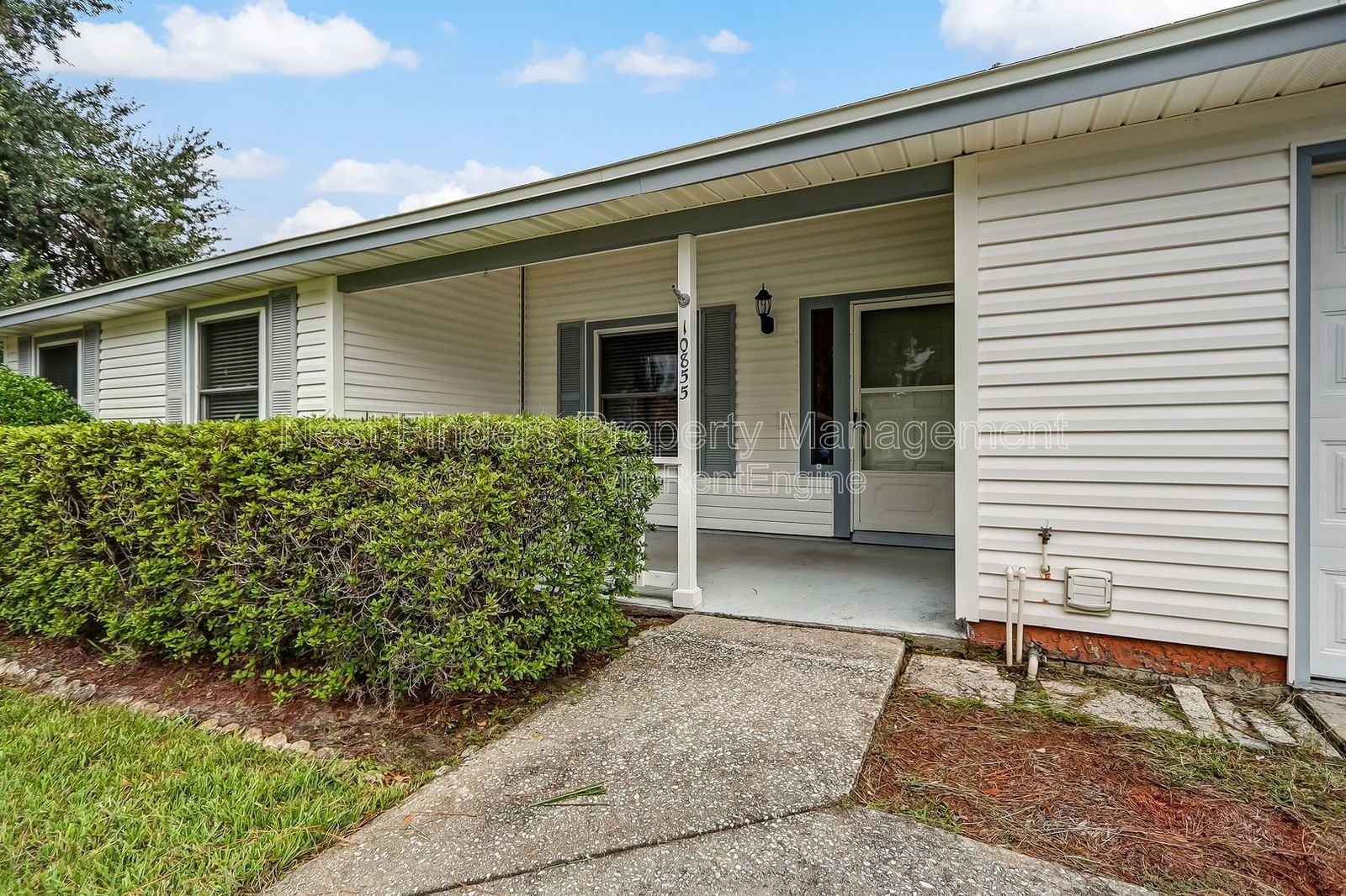 STUNNING POOL HOME for rent in the heart of Mandarin! property image