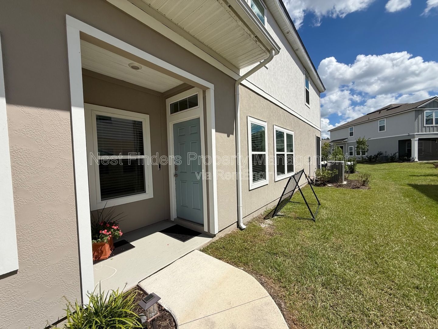 Gorgeous End-Unit Townhome in Waterford Lakes at SilverLeaf! property image