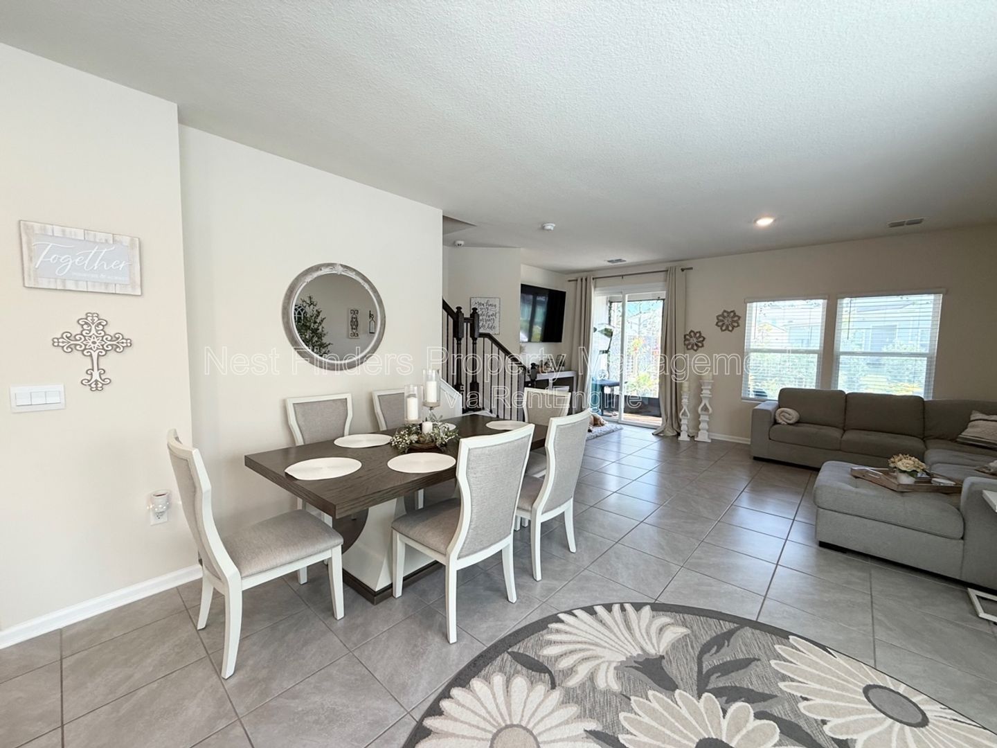 Gorgeous End-Unit Townhome in Waterford Lakes at SilverLeaf! property image