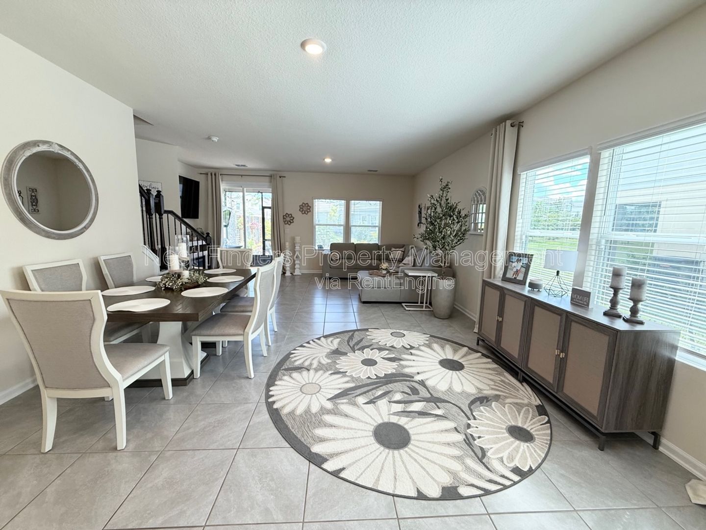 Gorgeous End-Unit Townhome in Waterford Lakes at SilverLeaf! property image