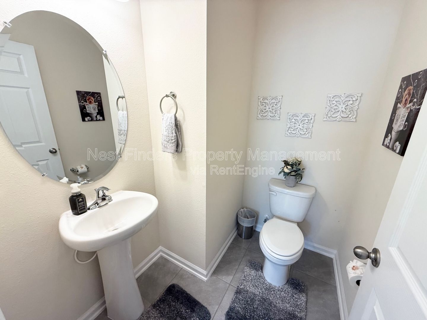 Gorgeous End-Unit Townhome in Waterford Lakes at SilverLeaf! property image