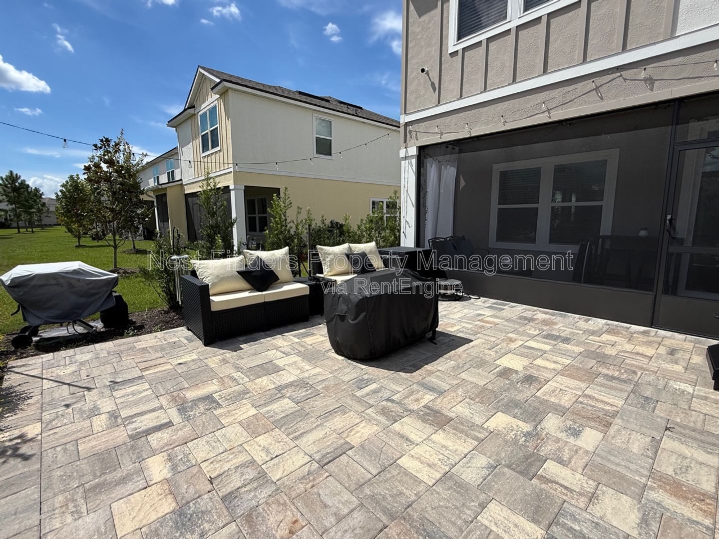 Gorgeous End-Unit Townhome in Waterford Lakes at SilverLeaf! property image