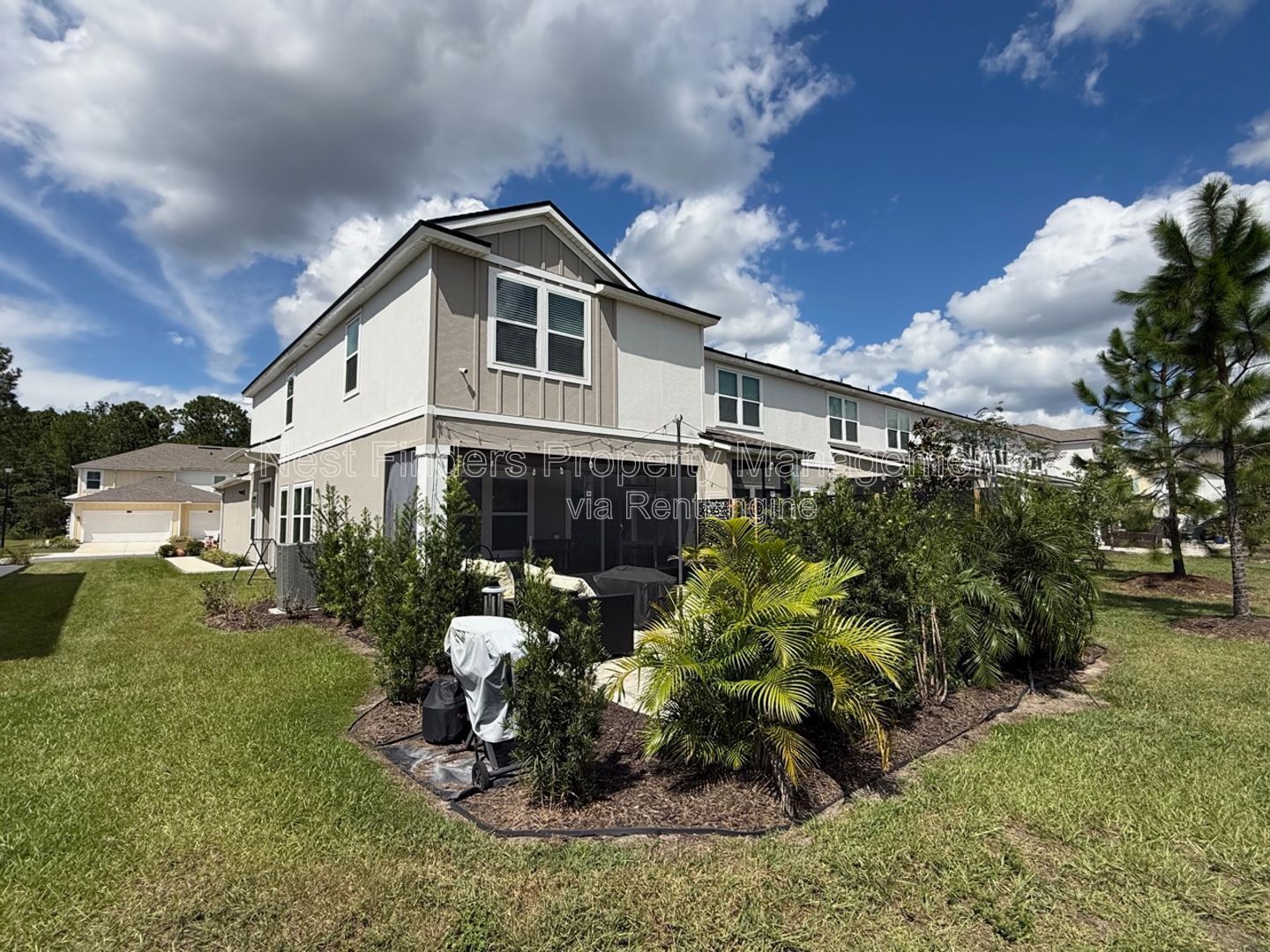 Gorgeous End-Unit Townhome in Waterford Lakes at SilverLeaf! property image