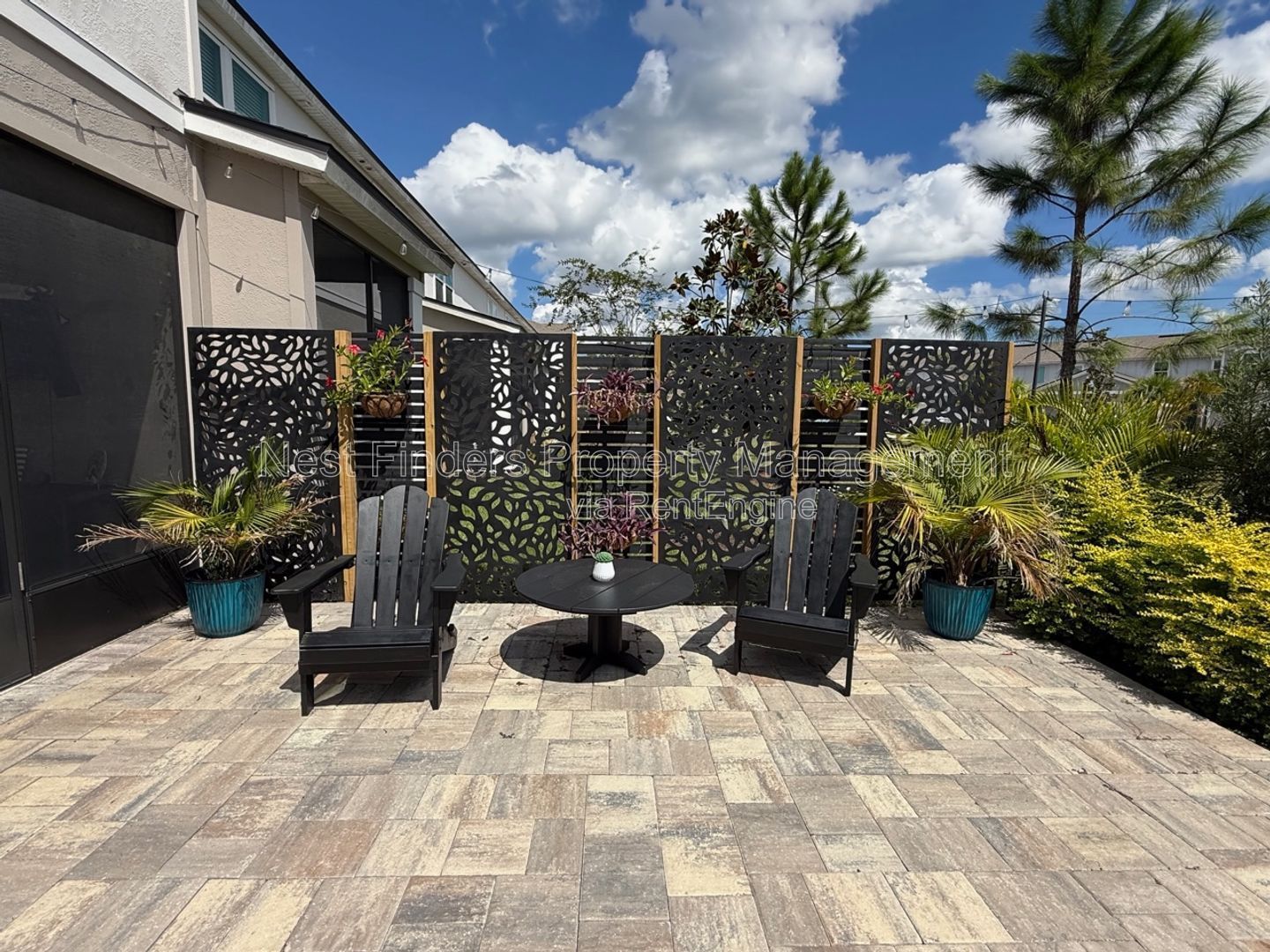 Gorgeous End-Unit Townhome in Waterford Lakes at SilverLeaf! property image