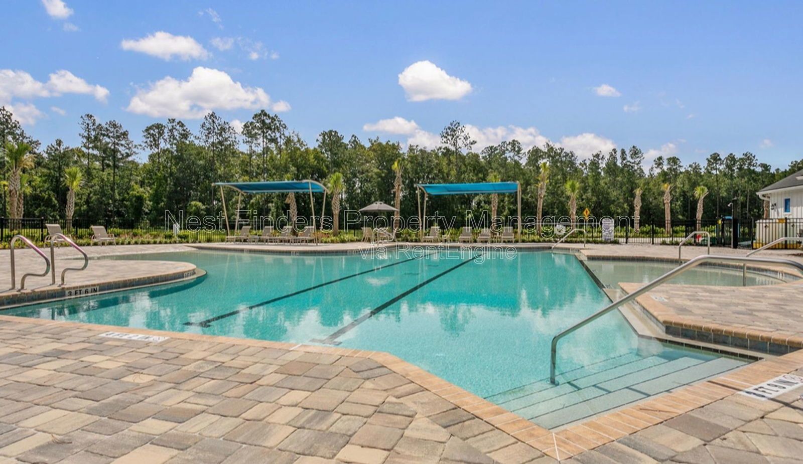 Gorgeous End-Unit Townhome in Waterford Lakes at SilverLeaf! property image