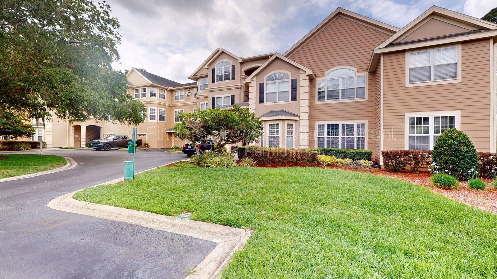 Stunning 2 Bedroom, 2 Bathroom Condo in The Grand Reserve! property image