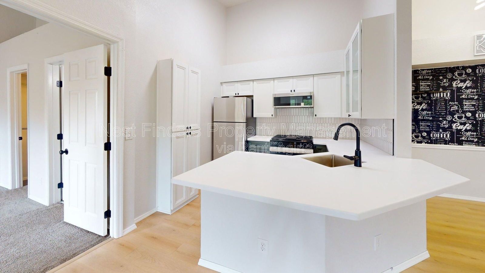 Stunning 2 Bedroom, 2 Bathroom Condo in The Grand Reserve! property image