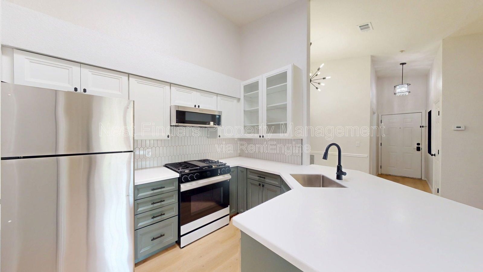 Stunning 2 Bedroom, 2 Bathroom Condo in The Grand Reserve! property image