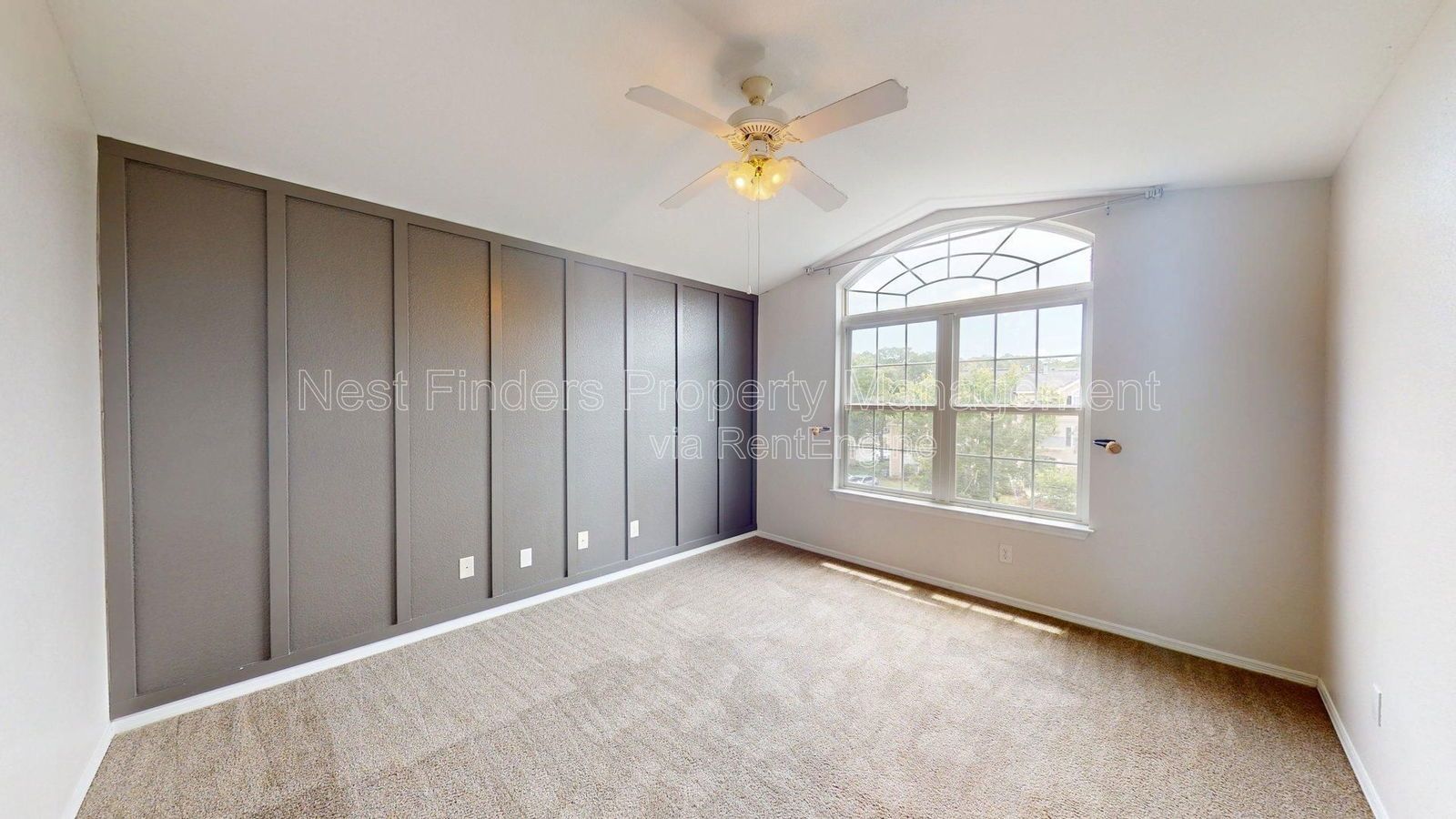 Stunning 2 Bedroom, 2 Bathroom Condo in The Grand Reserve! property image