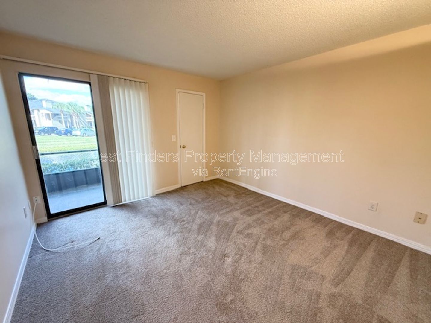 Beautiful Ground-Floor 2 Bedroom, 2 Bathroom Condo in The Landings at Belle Rive! property image