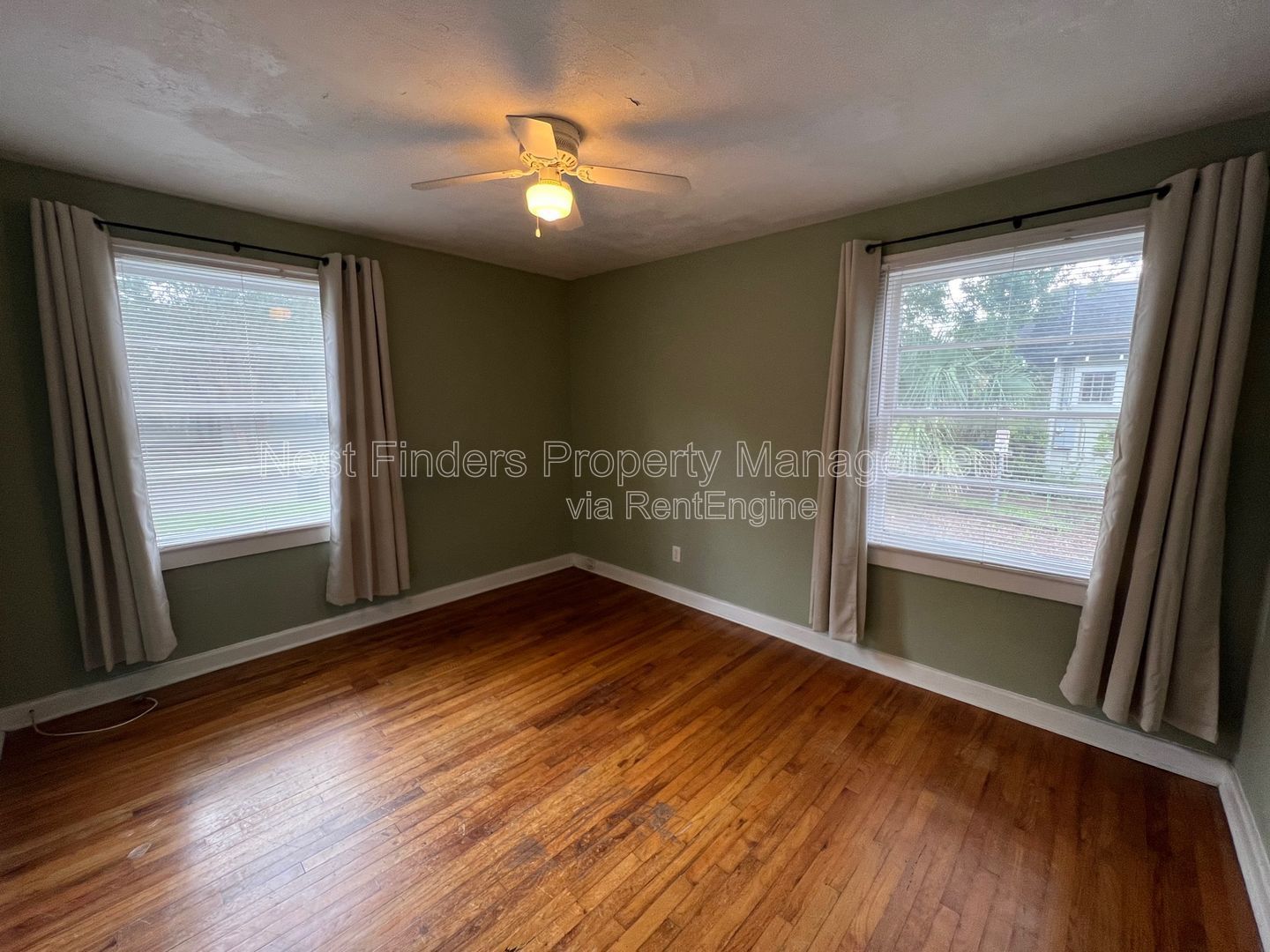 Nice 1 bedroom, 1 bathroom duplex in the heart of Riverside! property image