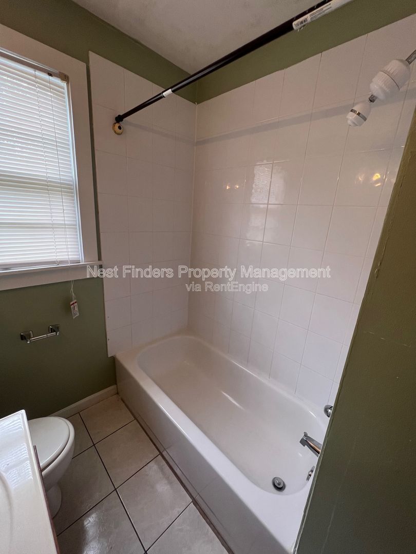 Nice 1 bedroom, 1 bathroom duplex in the heart of Riverside! property image