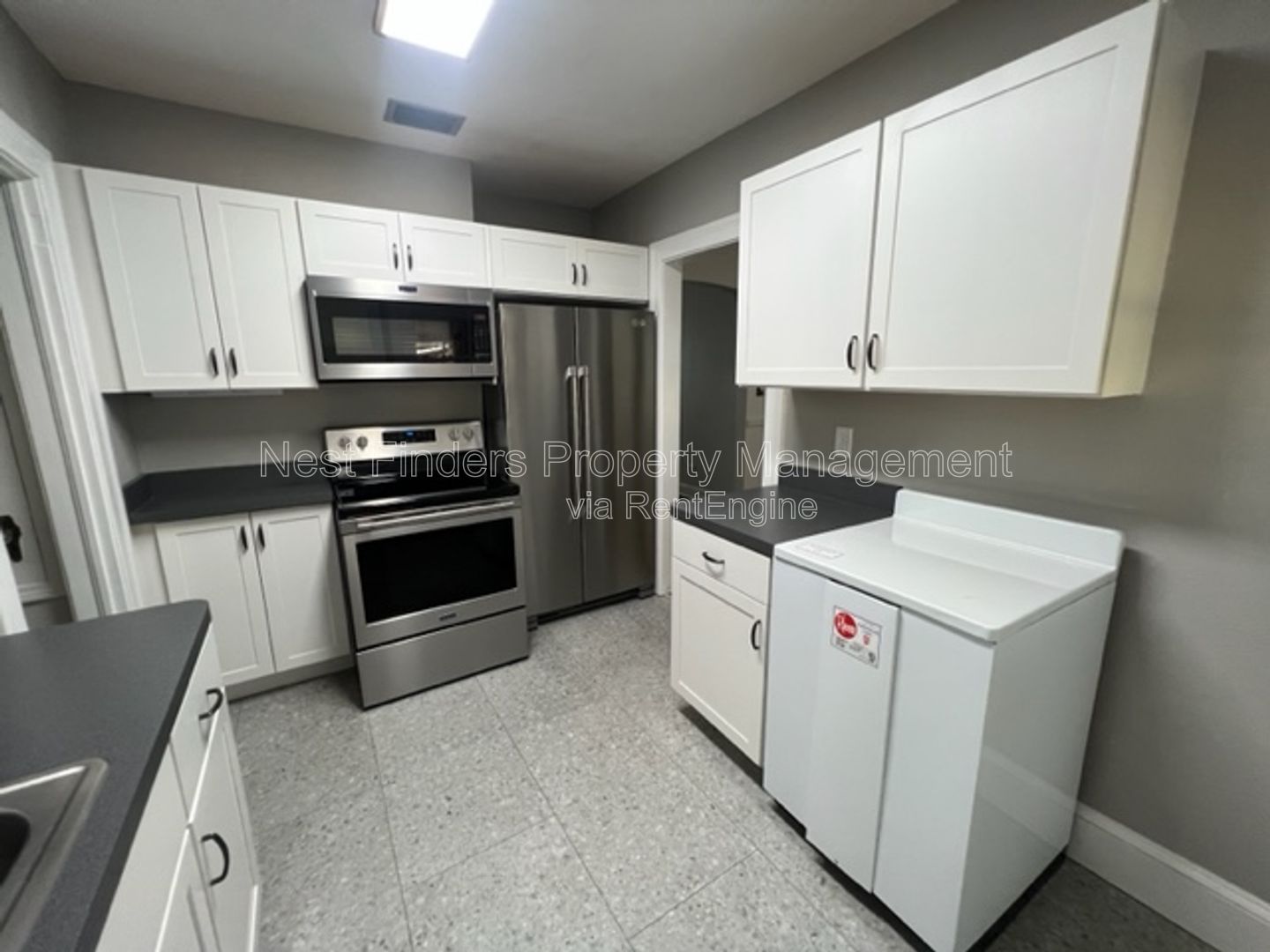 Charming 2-bedroom, 1-bathroom brick home for rent in the desirable Spring Park area. property image