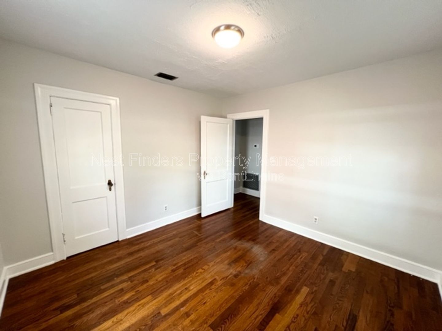 Charming 2-bedroom, 1-bathroom brick home for rent in the desirable Spring Park area. property image