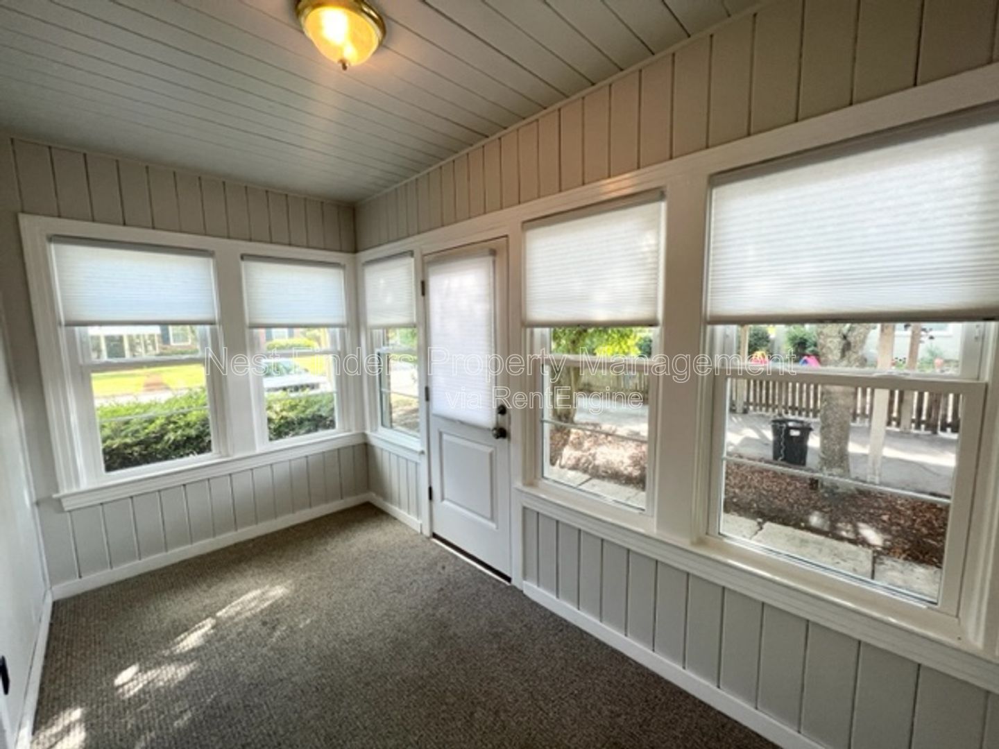 Charming 2-bedroom, 1-bathroom brick home for rent in the desirable Spring Park area. property image