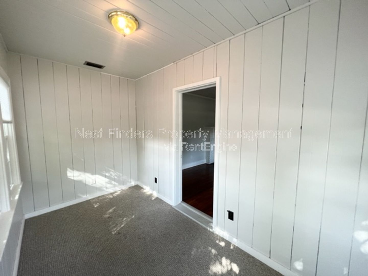 Charming 2-bedroom, 1-bathroom brick home for rent in the desirable Spring Park area. property image