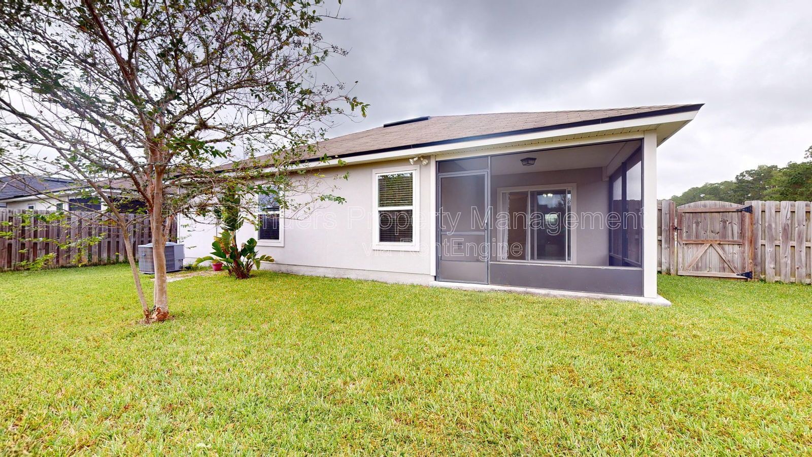 Beautiful 3 bedroom home for rent in Samara Lakes! property image