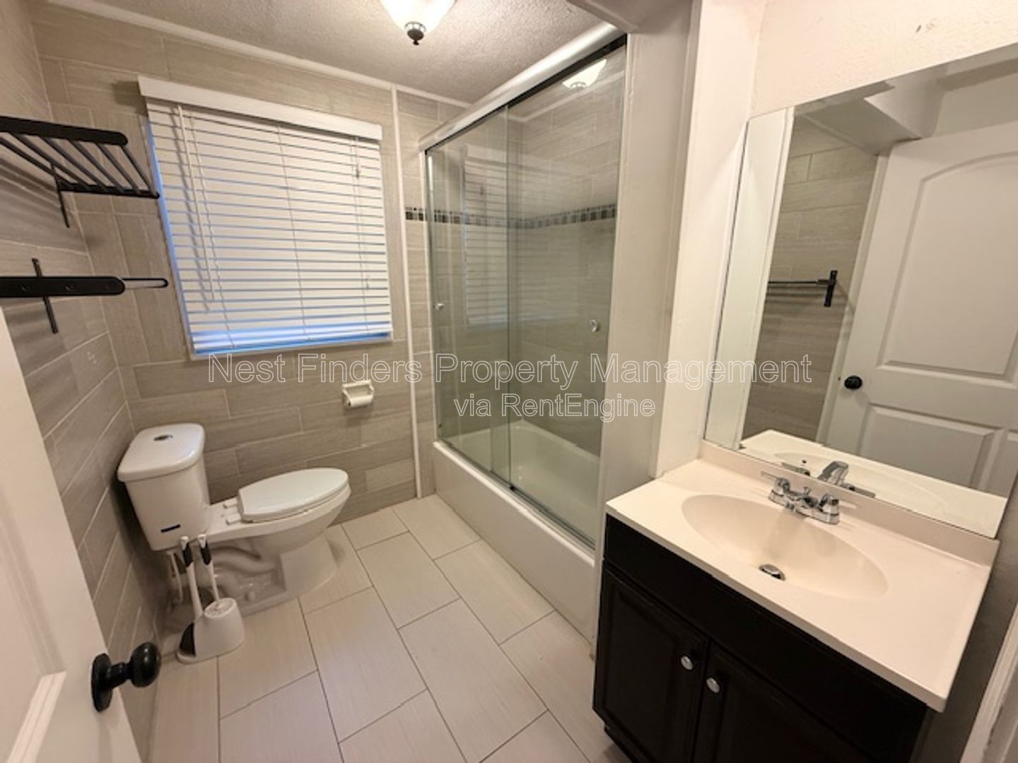 Charming four-bedroom, two-bathroom home for rent in the heart of Riverside! property image